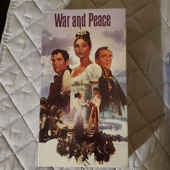 War and peace VHS - Picture 1 of 5